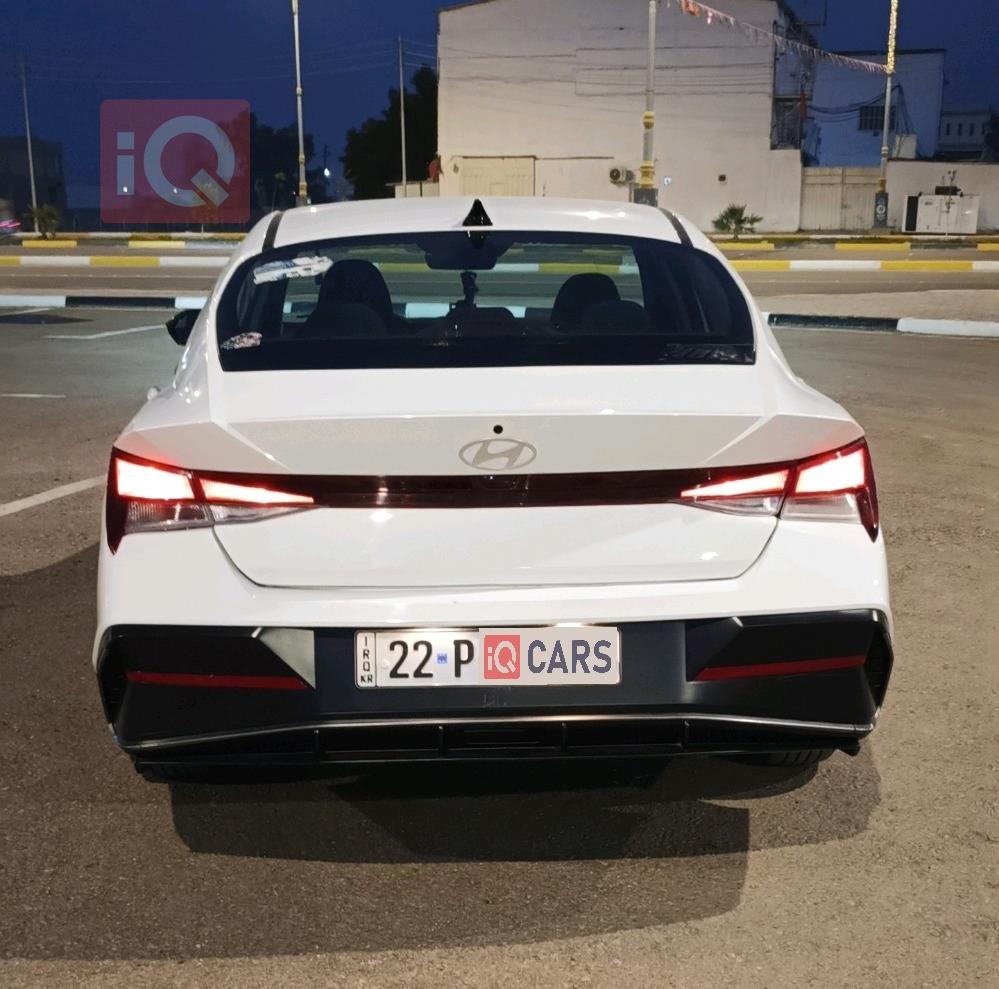 هیۆندای ئەلەنترا